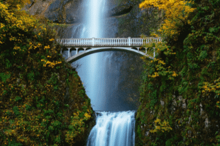 A bridge in front of Multnomah Falls