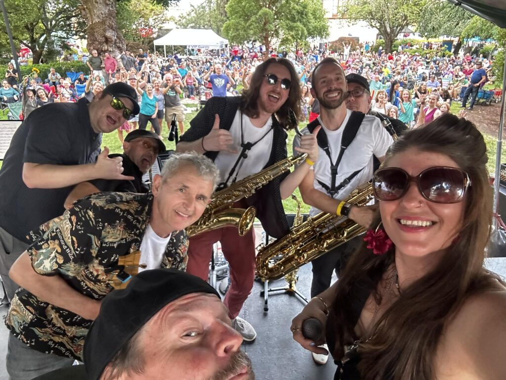 Photo of Sarah Lodge Band