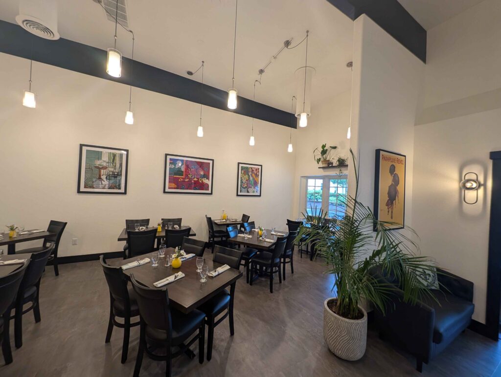 photo of interior of Lumiere restaurant in Wilsonville, OR